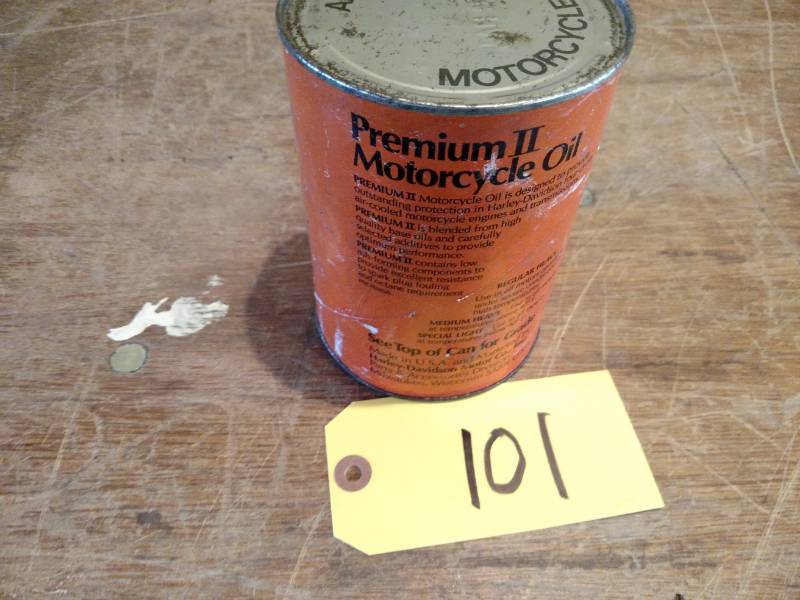 lot 101 image: (1) Quart Harley Davidson Premium I...