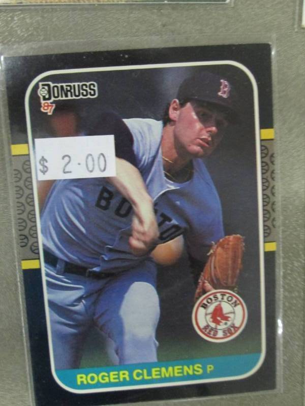 lot 1 image: 20 Roger Clemens Cards...