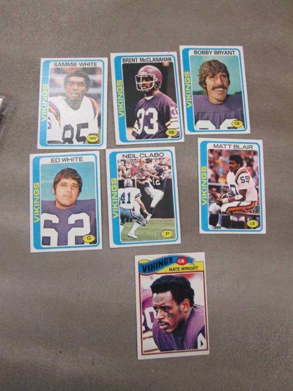 lot 46 image: 1970s Minnesota Vikings Cards...