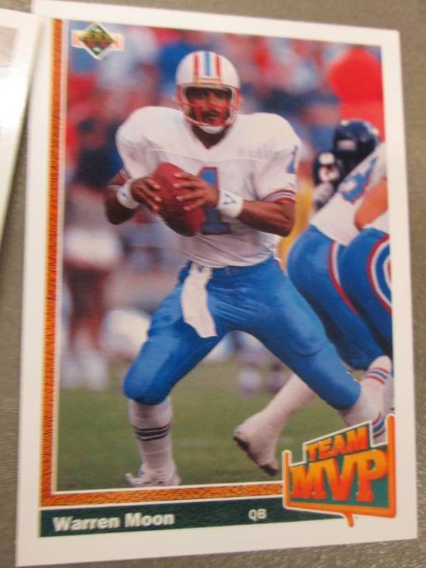lot 66 image: 100 Warren Moon Cards...