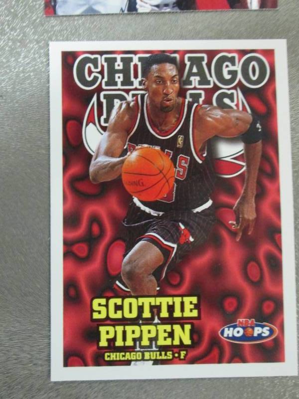 lot 70 image: 100 Scottie Pippen Cards...