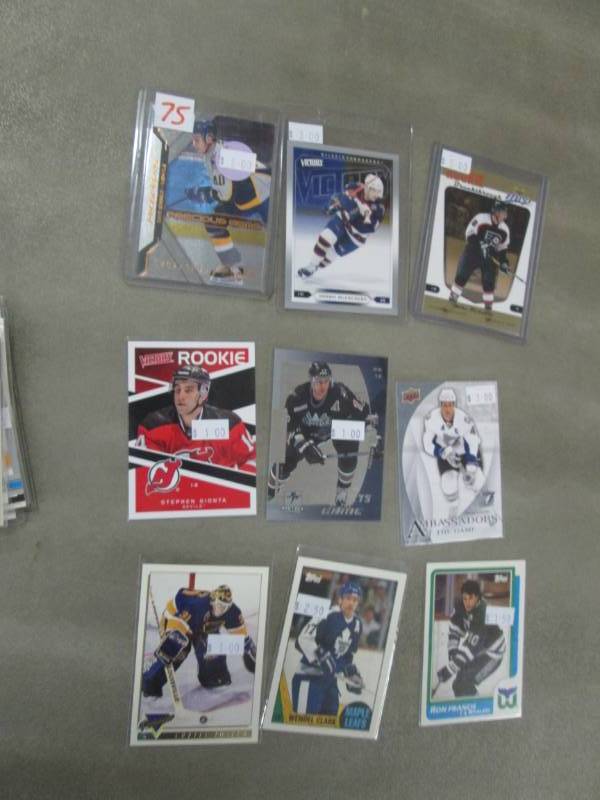 lot 75 image: 20 Hockey Star Cards...