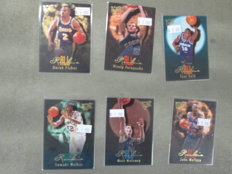 lot 89 image: 20 Basketball Rookie Cards...