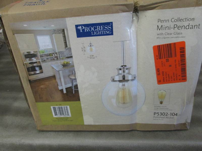 lot 111 image: Progress Lighting Penn 6.88 in. 1-L...