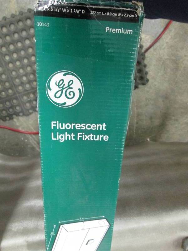 lot 310 image: GE 48 in. Fluorescent Premium Direc...