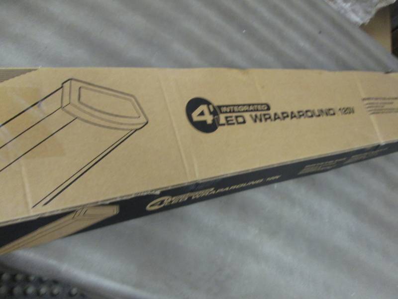 lot 322 image: Lithonia Lighting FMLWL 48 840 4 ft...