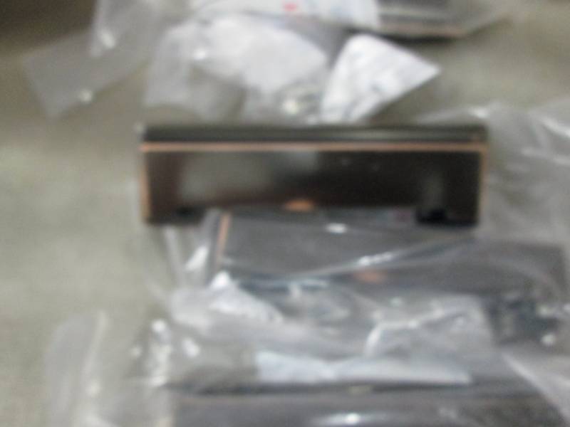 lot 348 image: Lot of 6 Hickory Hardware 3 in Oil ...