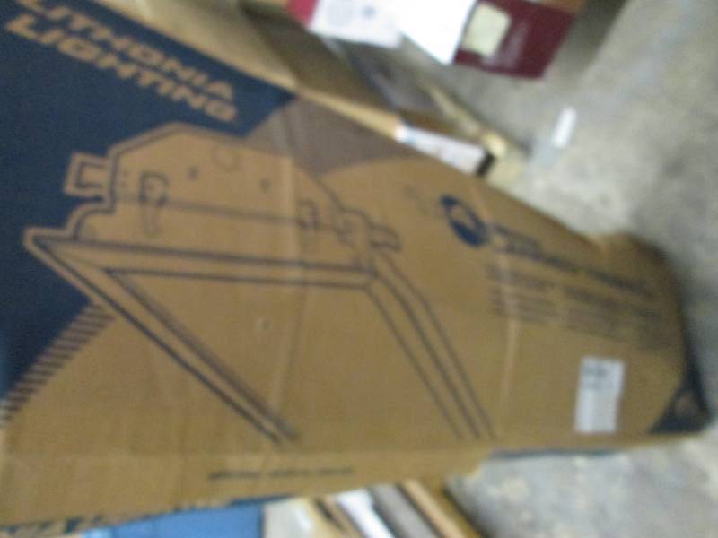lot 234 image: Lithonia Lighting SP8 F 2 32 A12 12...