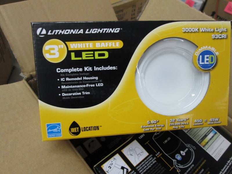 lot 263 image: Lot of 4 Lithonia Lighting 3 in. Ma...