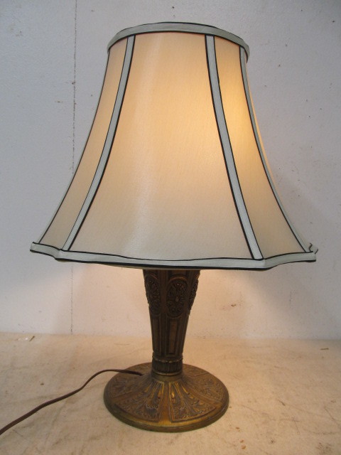 lot 33 image: Vintage Cast Metal Gilt Table Lamp
