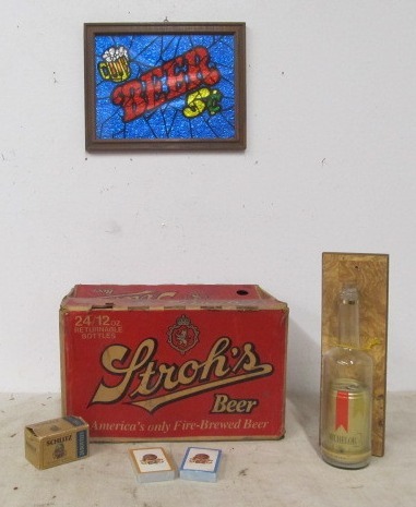 lot 39 image: Lot of Vintage Beer Advertising Items
