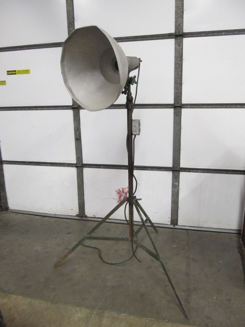 lot 45 image: Awesome Original Vintage WW2 Era Military Industrial Tripod Lamp