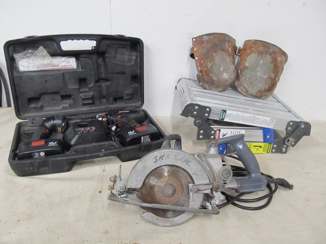 lot 53 image: Working Power Tools & Work Platform