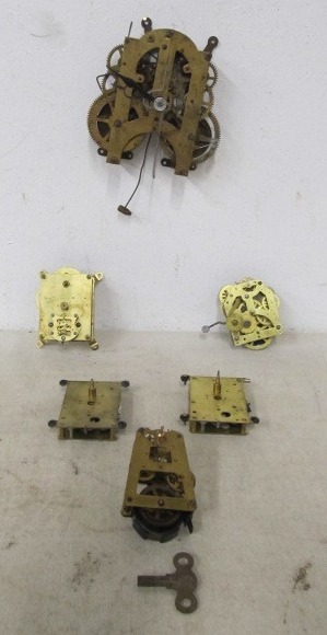 lot 73 image: Lot of Vintage Clock Movements