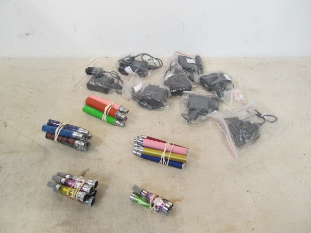lot 157 image: Large Lot of E-Cigarette Accessories etc
