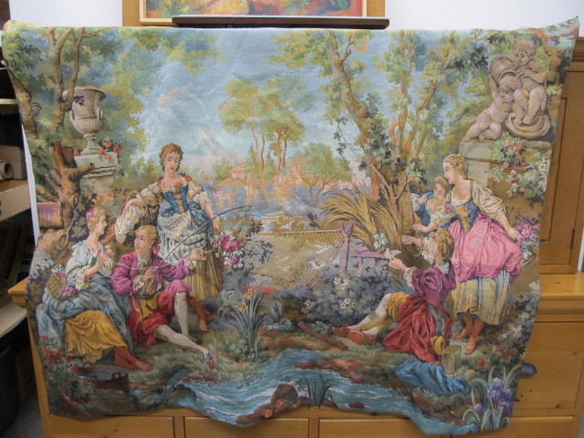 lot 104 image: Large Vintage Wall Tapestry