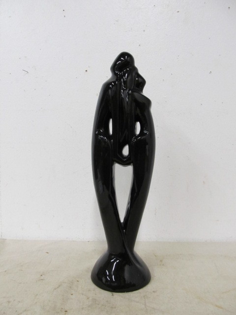 lot 111 image: Large Vintage 19.5 Signed HAEGER Ceramic Scupture