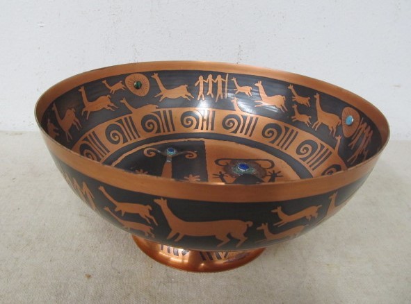 lot 113 image: Vintage Chilean Copper Centerpiece Bowl wInlaid Stones