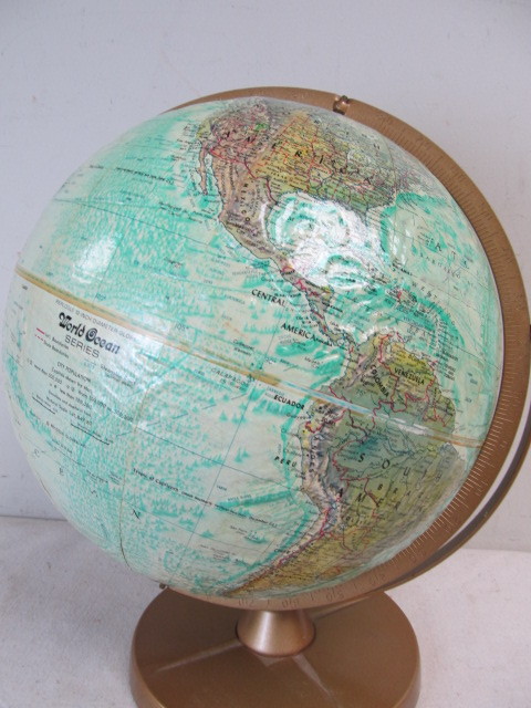 lot 26 image: Nice Vintage Mid Century Replogle World Globe