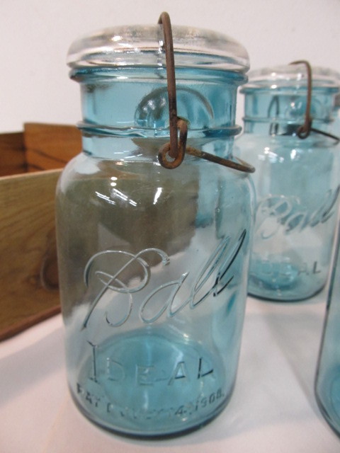 lot 105 image: Set of 6 Vintage Blue Ball Mason Jars w Wooden Crate