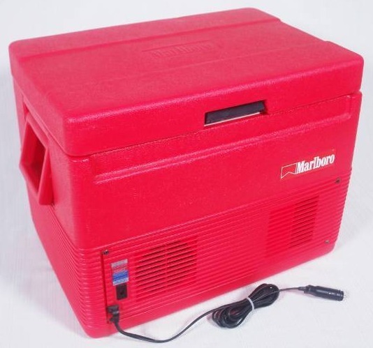 lot 62 image: Coleman Marlboro CoolerWarmer 12 Volt DC