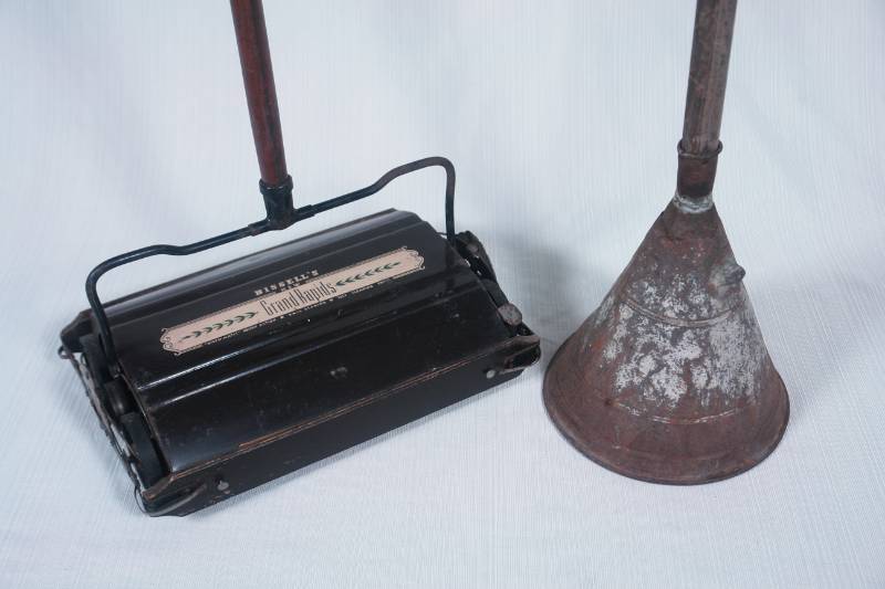 lot 46 image: Grand Rapids Floor Sweeper and Clothes Washing Plunger