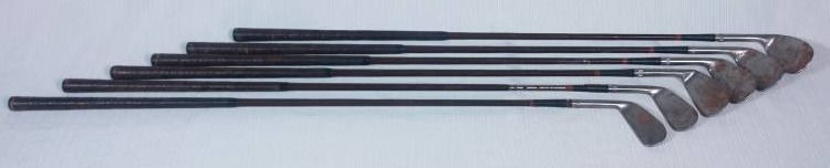 lot 94 image: Vintage Golf Clubs