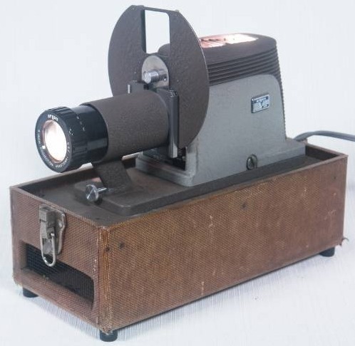 lot 36 image: Vintage Slide Projector