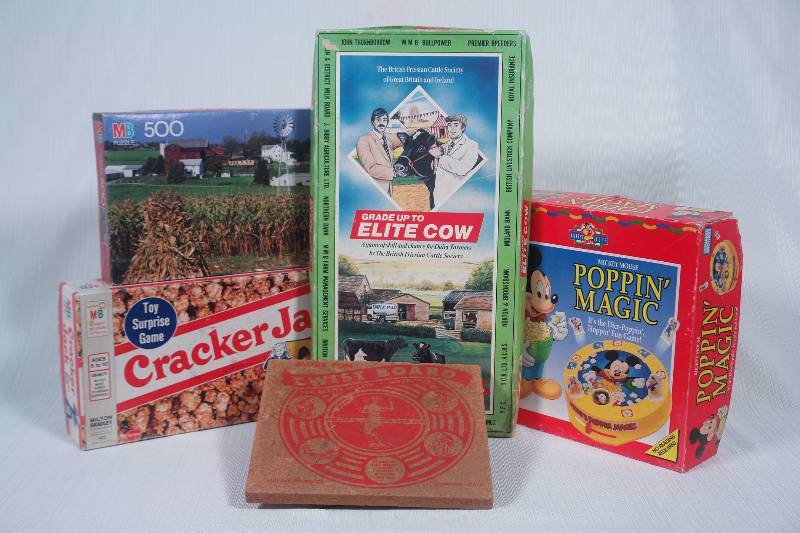 lot 61 image: Vintage Games Lot