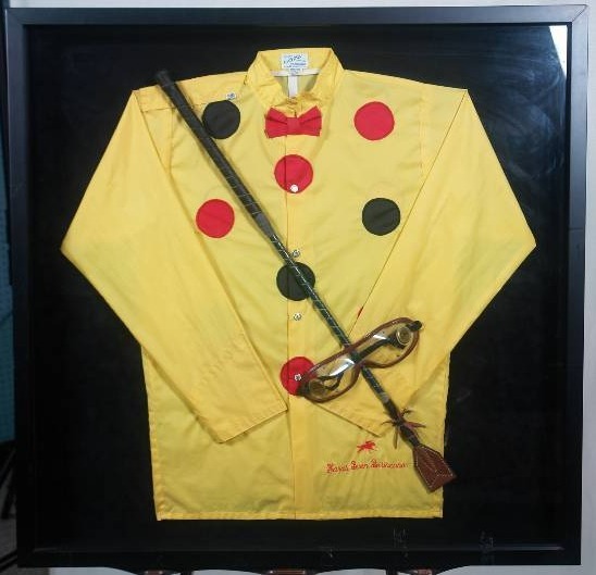 lot 37 image: 1986 Hawthorne Horse Race Track Winners Circle Photograph and Framed Jockey Silks