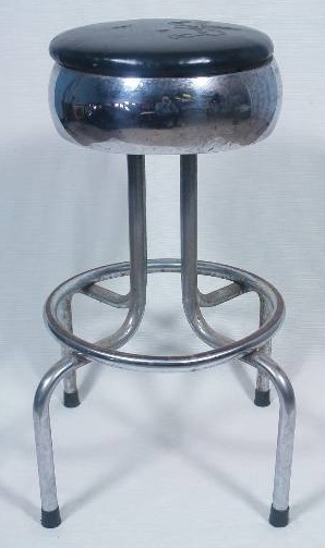 lot 99 image: Chrome Bar Stool