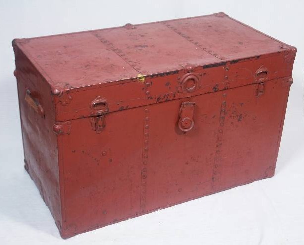 lot 12 image: Primitive Trunk.