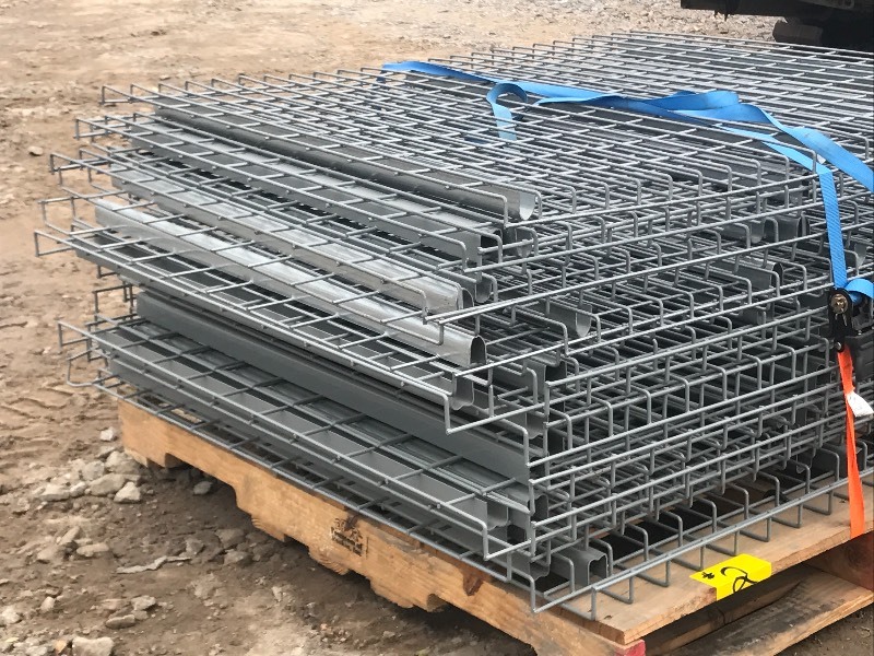 lot 2 image: (19) Pallet Racking Shelf Grates