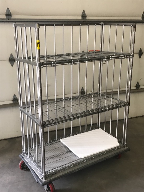 lot 19 image: Metro 24x48 Warehouse Shelf