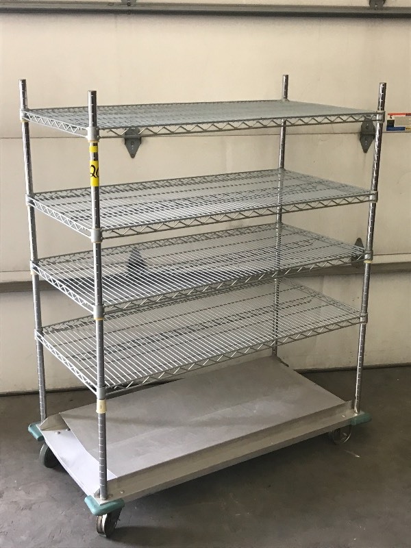 lot 20 image: Metro 24x48 Warehouse Shelf