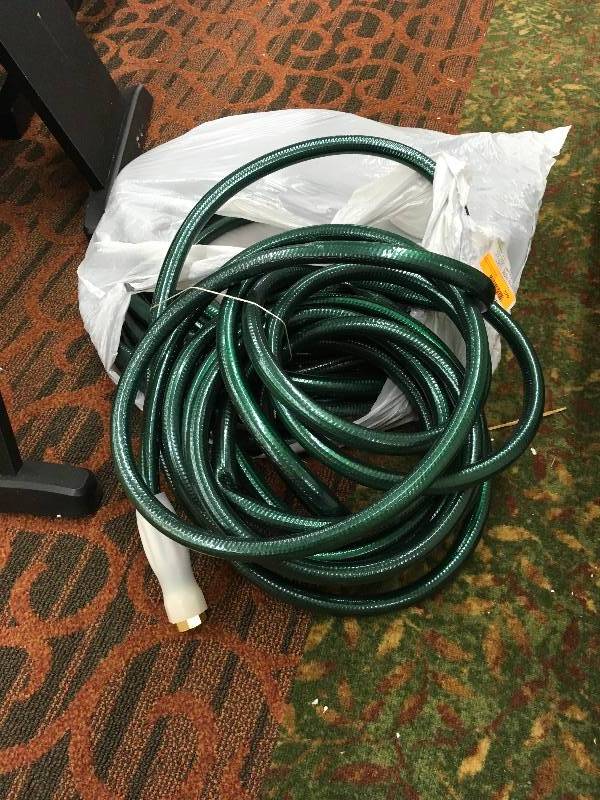 lot 279 image: Flexon 100 Hose, Retail $22.99