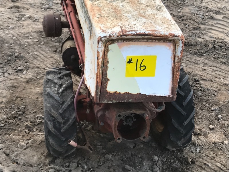 lot 16 image: Gravely Super-Convertible Implement Tractor