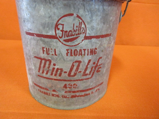 lot 51 image: Vintage Minnow Bucket