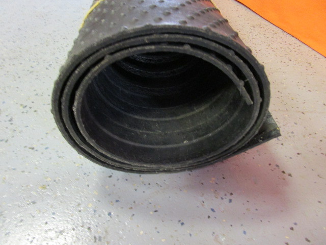 lot 64 image: Bed Mat for 03-06 Chevy Pickup