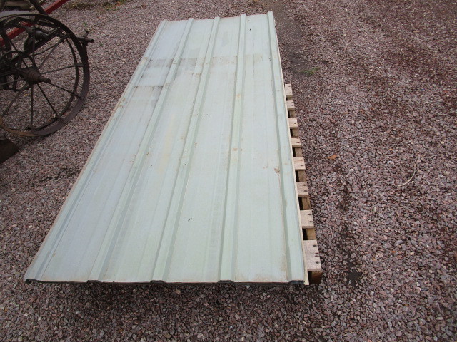 lot 30 image: 20 Pcs Corrugated Tin 36x8