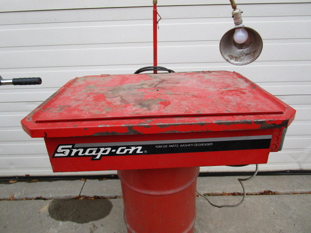 lot 36 image: Snap-On Parts Washer