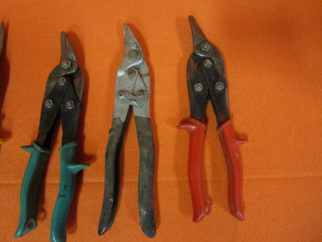 lot 47 image: Tin Snips