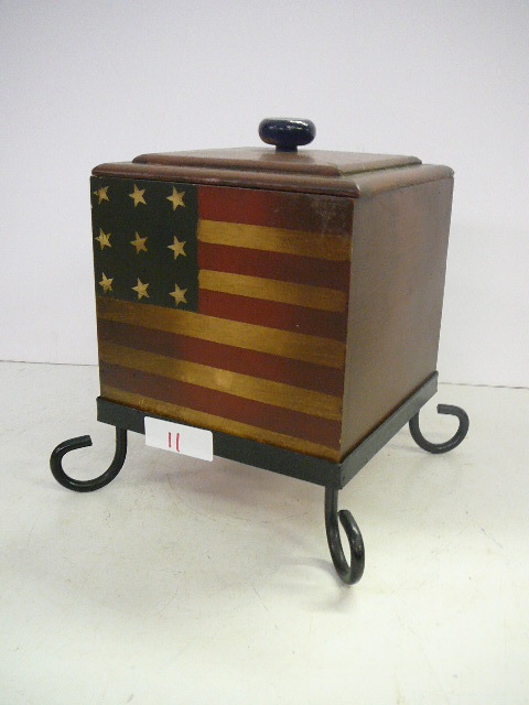 lot 11 image: Home Decor Wooden Box