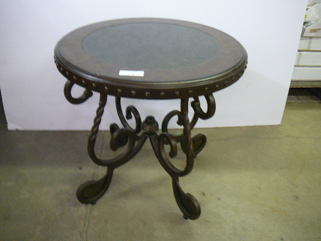 lot 14 image: End Table Ashley Round End Table