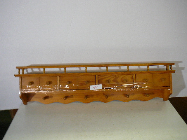 lot 41 image: Wooden Wall Rack