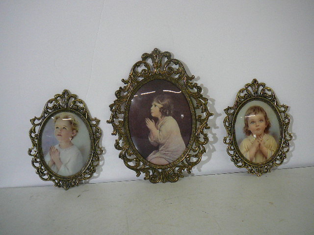 lot 62 image: Various Size Picture Frame