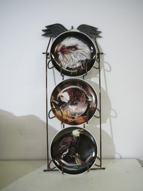lot 105 image: Eagle Plates and Rack