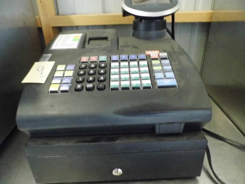 lot 9 image: Royal Cash Register