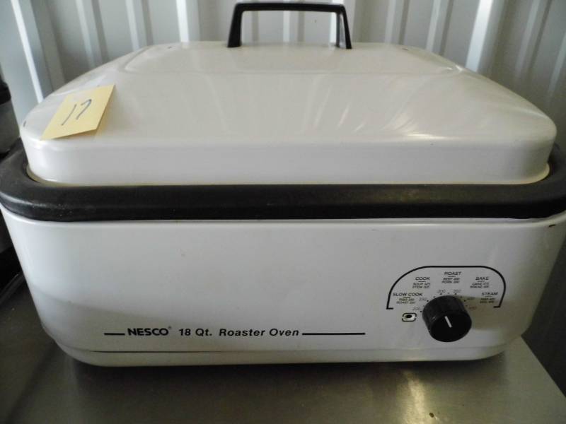 lot 17 image: Nesco Roaster