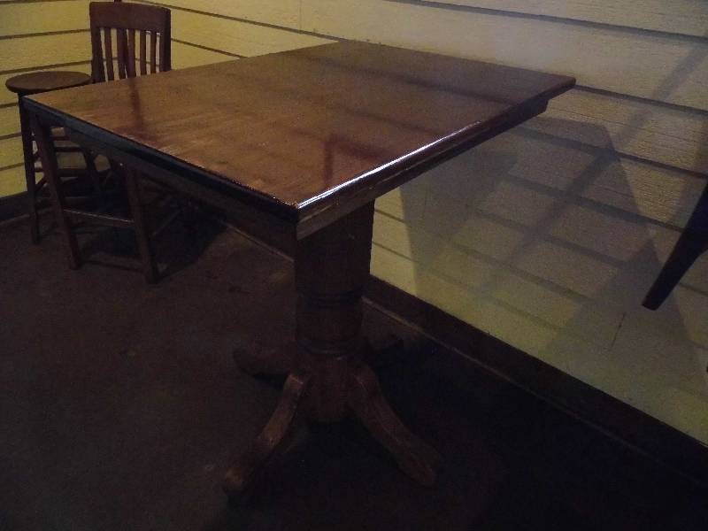 lot 39 image: High Top Oak Table